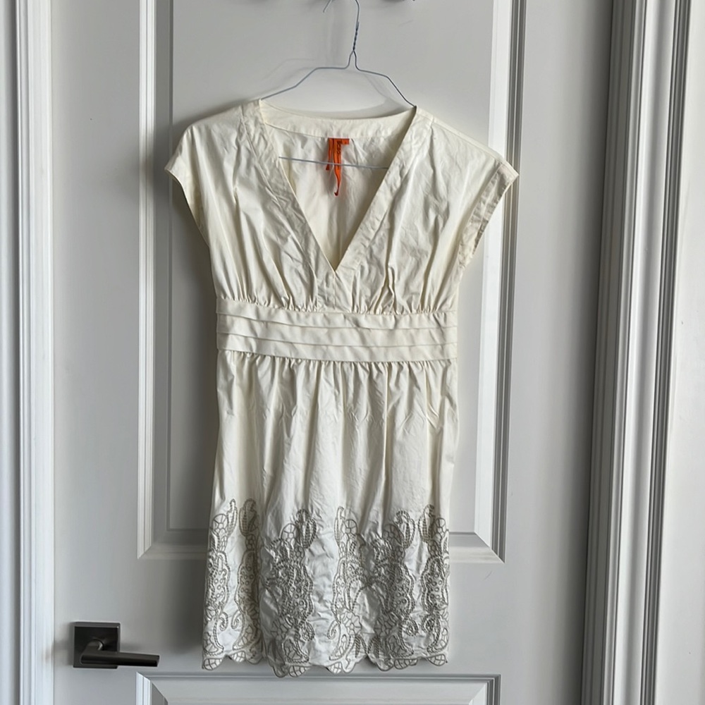 BCBG Size 2 cute summer dress